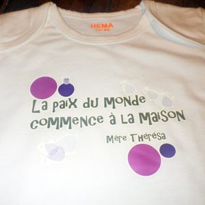 Les bodies BEBE La paix du monde